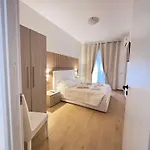 דירה Vmh Vatican Modern House *