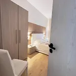 Vmh Vatican Modern House Apartment *