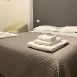 Vmh Vatican Modern House דירה
